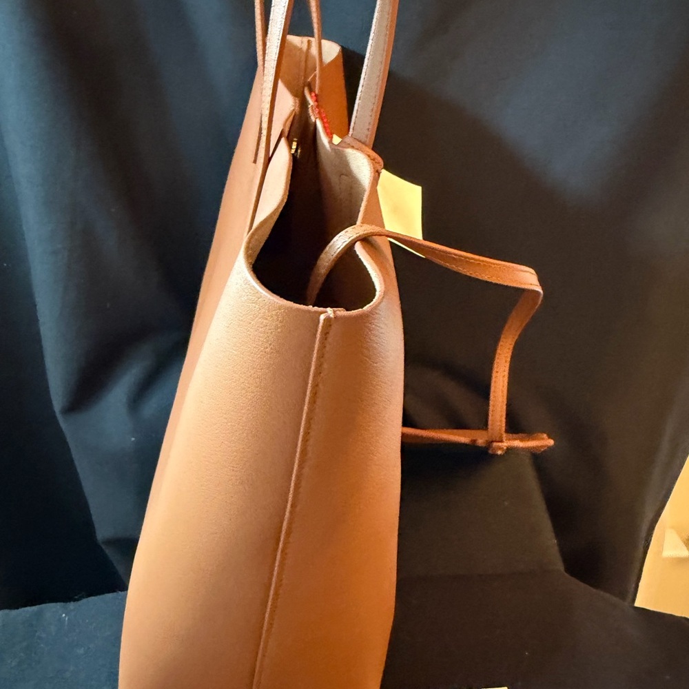 Saint Laurent East/West shoppong tote in Brown Leather Tote Bag BNWT in cover - Picture 3 of 8